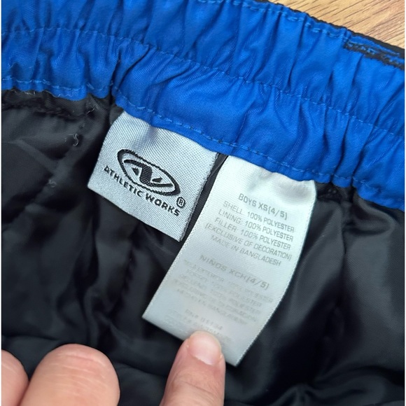 Boys kids black blue ski pants (free beanie) size 4 5 athletic snozu GUC… - Picture 3 of 7